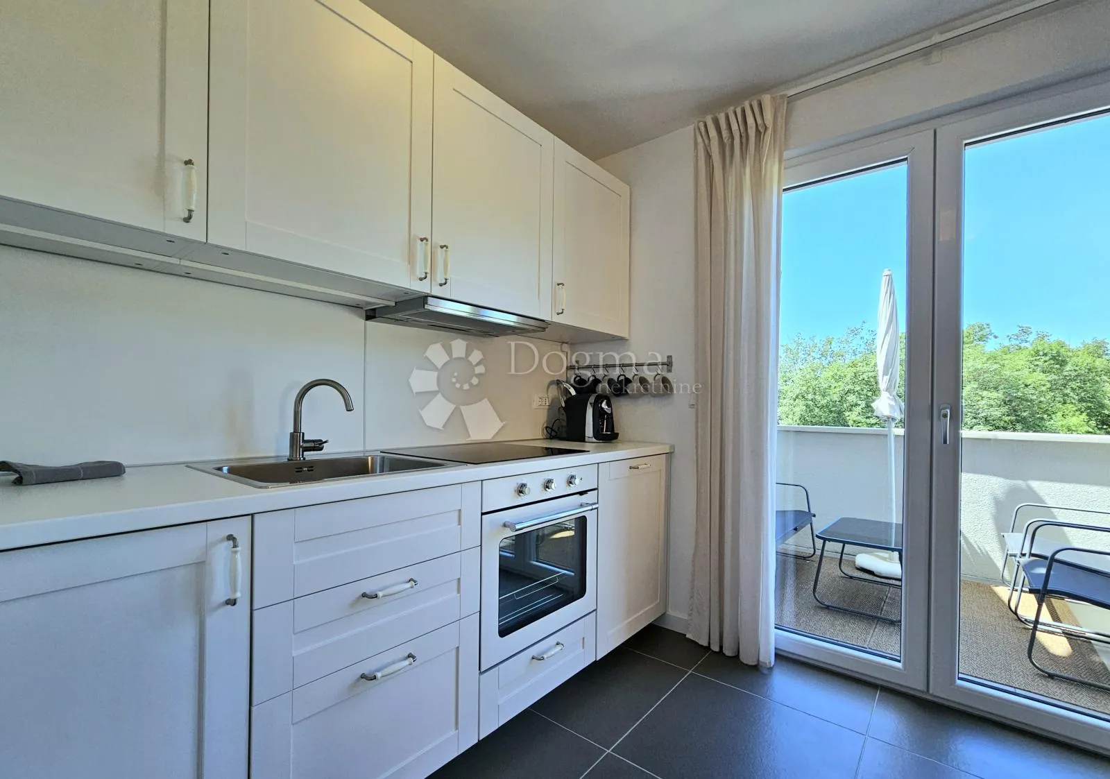 apartmanska kuća (4 jedinice) spremna za turizam - slika 34