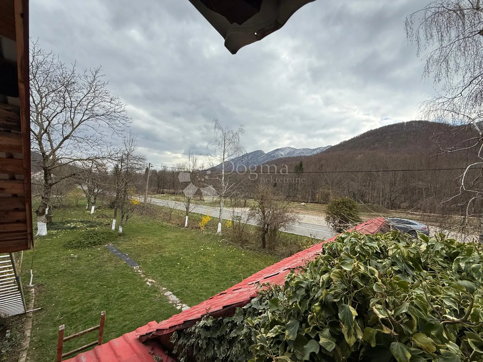 kuća 2 apartmana 2 građ zemljišta poljo 3000m2 - slika 3