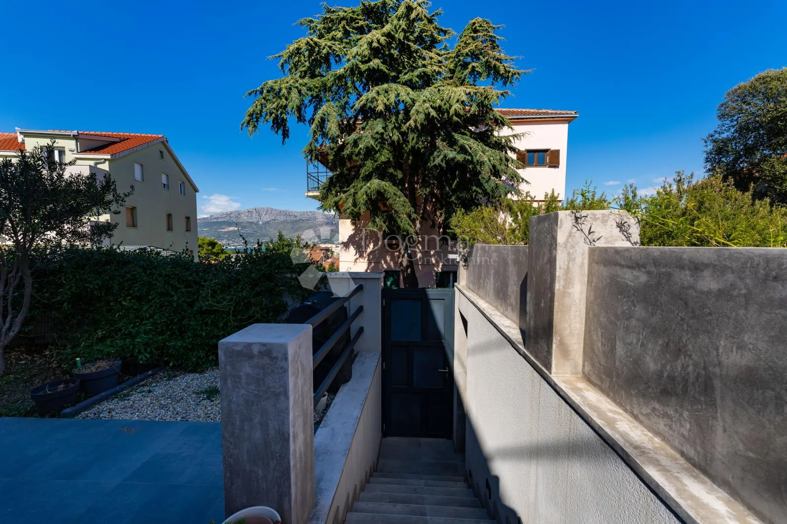 moderan stan sa bazenom marjan split - slika 34