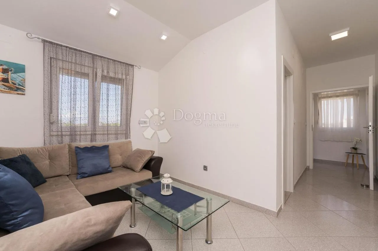 villa 100m od mora - slika 24