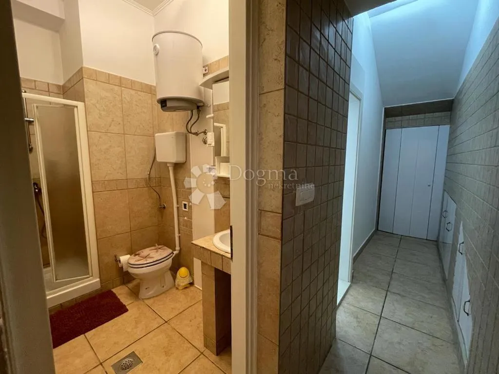 mali lošinj-nerezine prekrasan premium apartman 70 metara od mora - slika 17