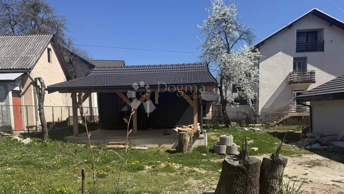 nova tradicionalne kvalitetne gradnje kuća centar grada - slika 32