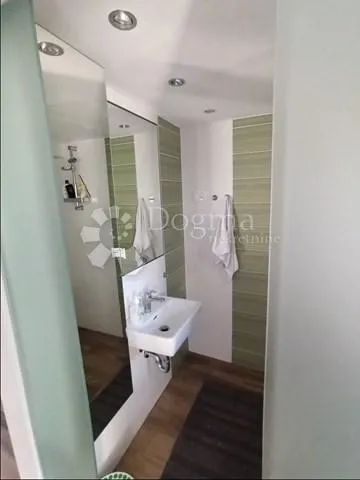 novouređeni apartman baška stara jezgra - slika 16