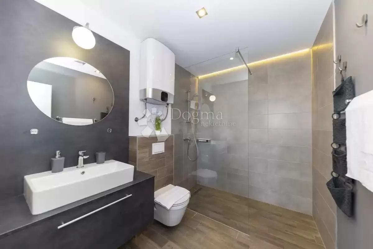 moderna villa sa bazenom- žerava - slika 21
