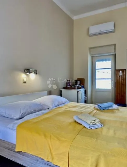 kuća u samom centru crikvenice - slika 3