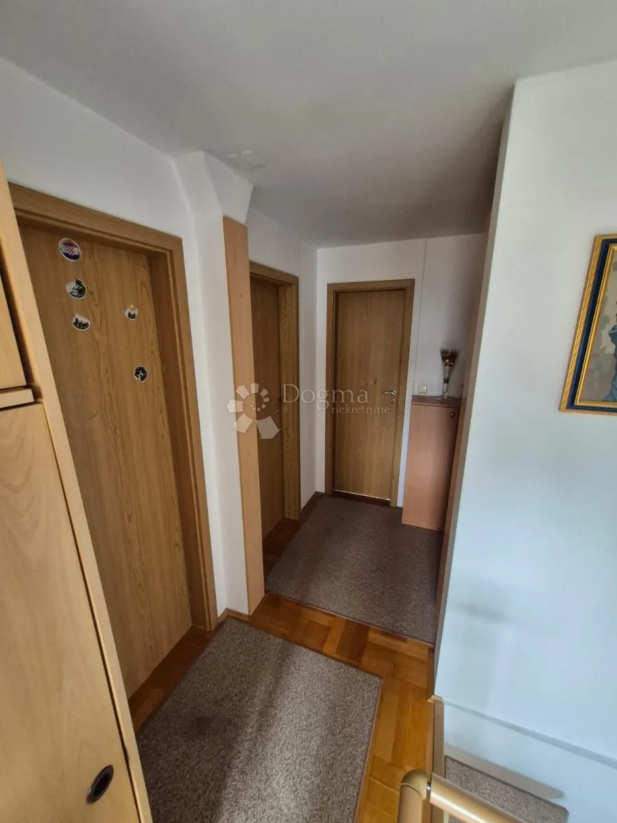 velika gorica centar, dvoetažni stan potpuno namješten! - slika 16
