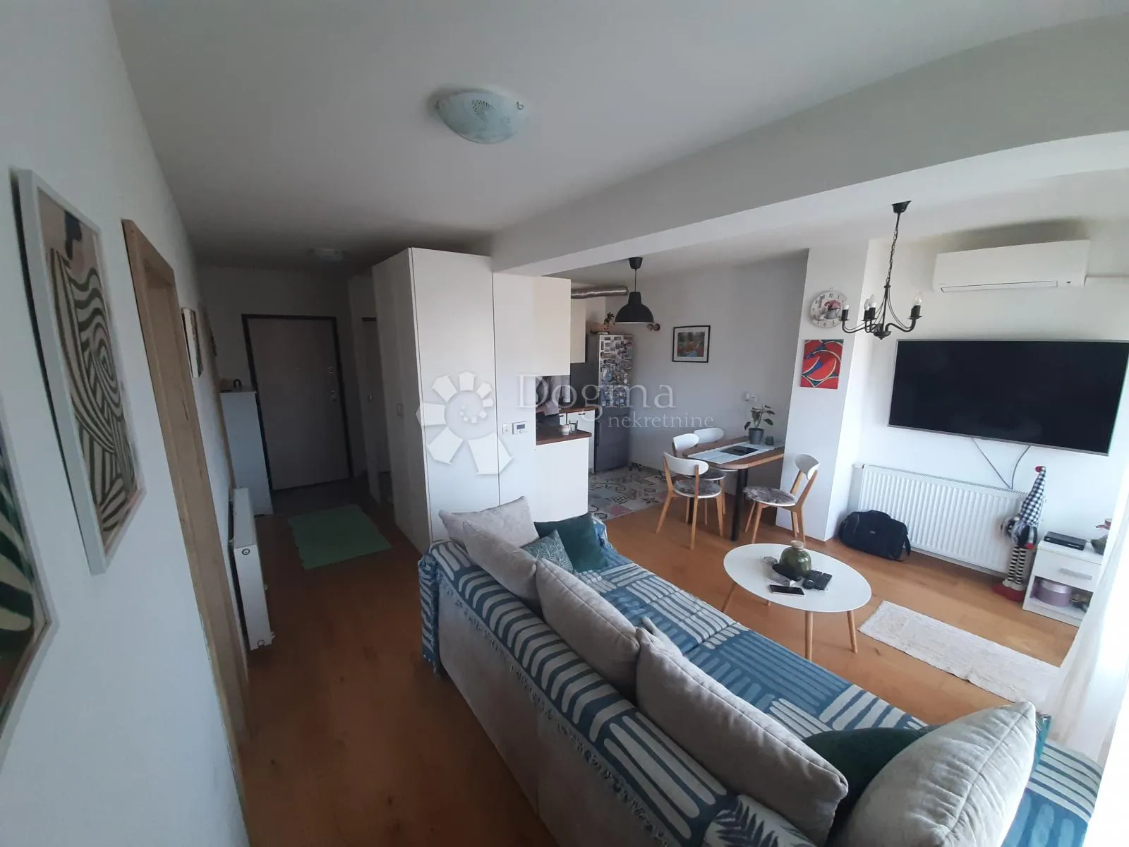 idealan obiteljski stan s 2 lođe, parking, mir i zelenilo - slika 9