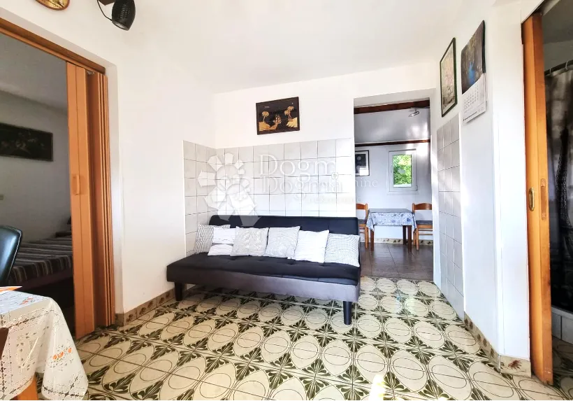 samostojeća kuća s puno potencijala - slika 6