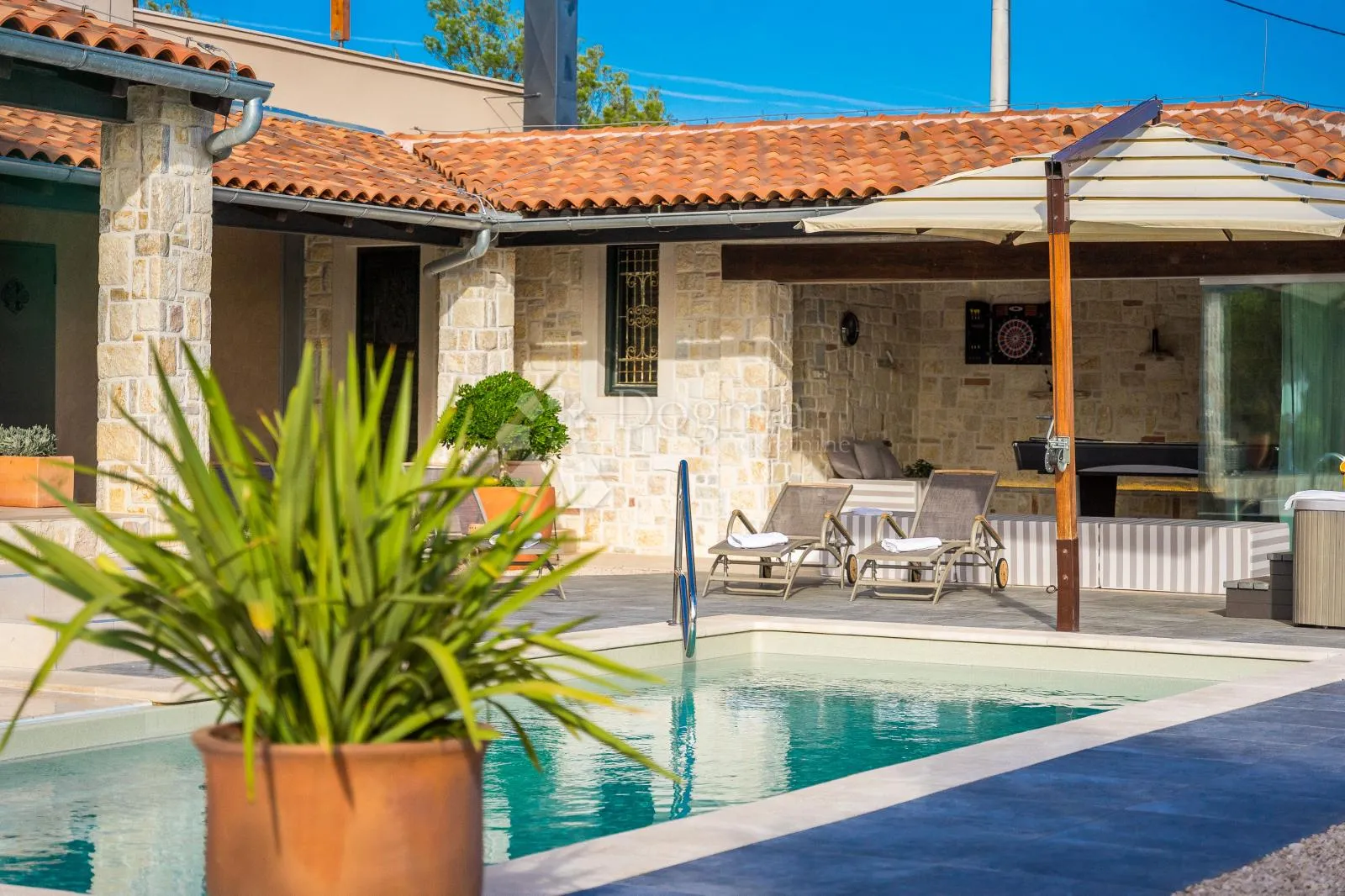 mediteranski raj u okolici šibenika - luksuzna vila na osami - slika 15