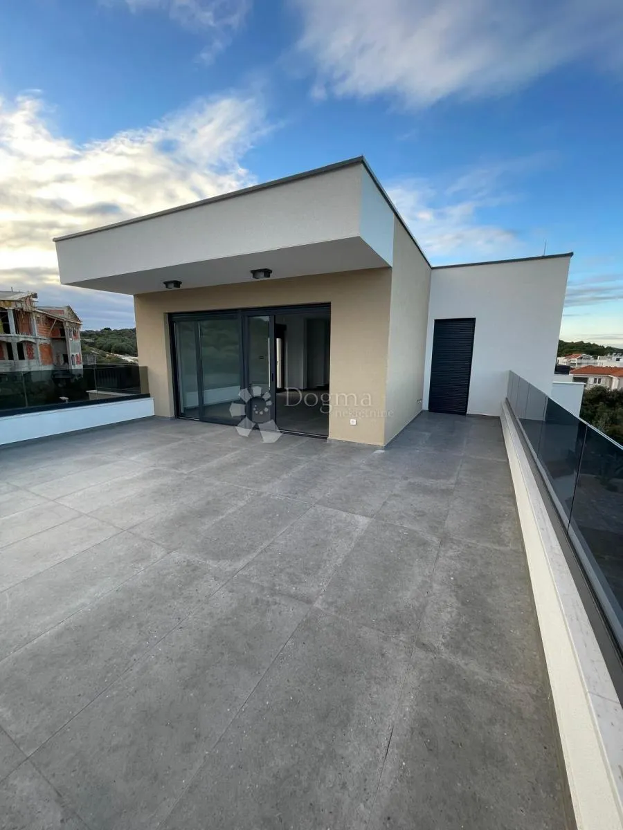 penthouse s panoramskim pogledom na more – 350 m od plaže - slika 15