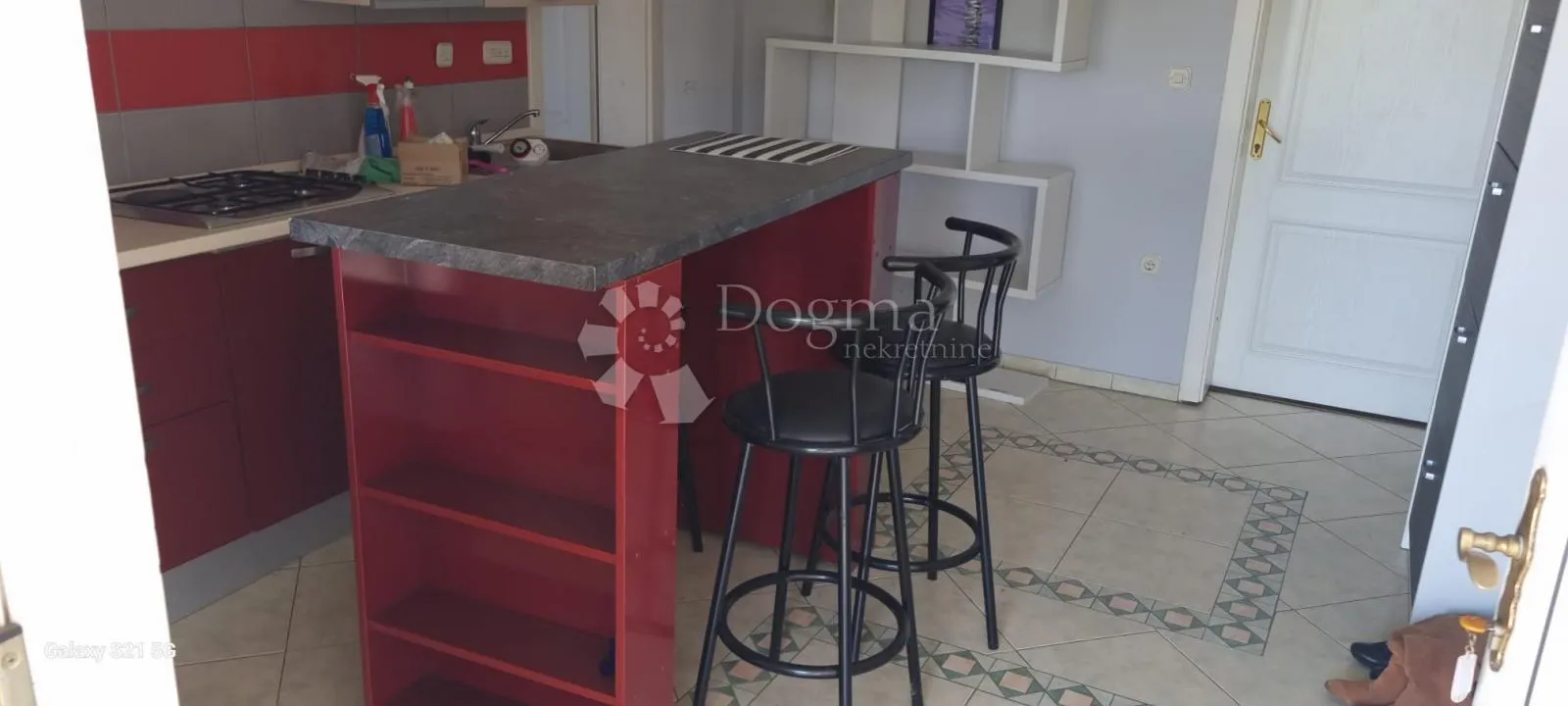 velika kuća sa tri stana! - slika 10
