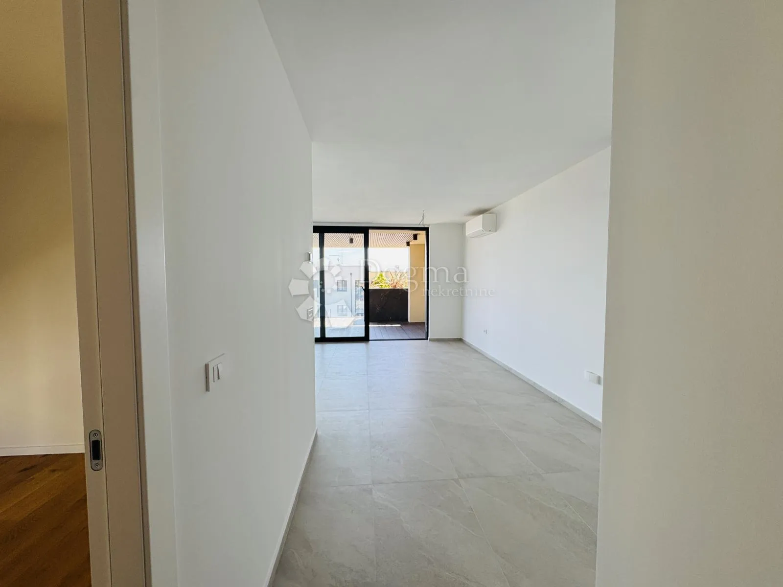 novigrad novogradnja – stan s natkrivenom terasom i pogledom na more - slika 5