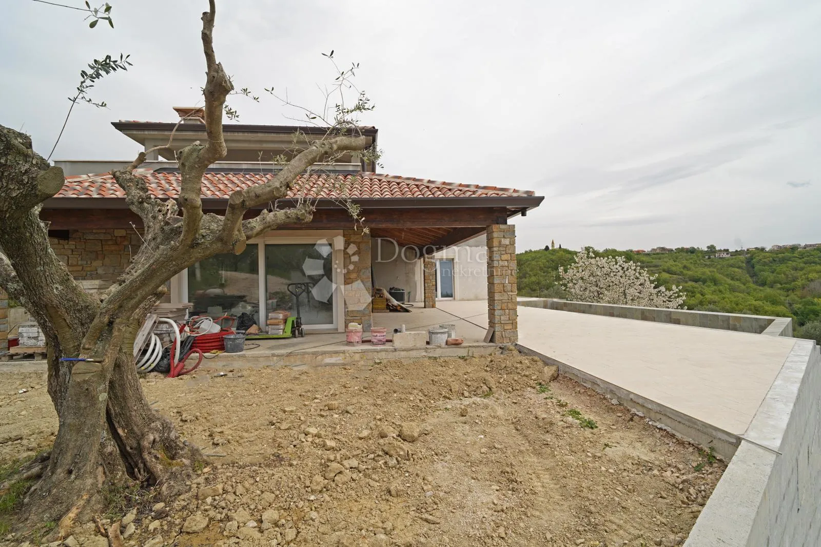 istarska vila s panoramskim otvorenim pogledom prema moru - slika 4