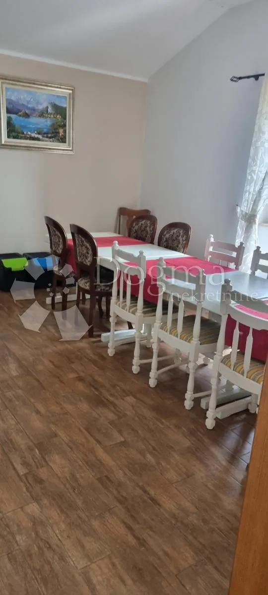 uhodani posao vila sa restoranom 2 km od mora - slika 15