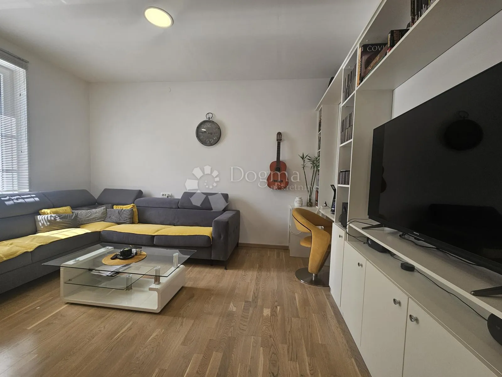 belveder odličan stan 70 m2 - slika 6