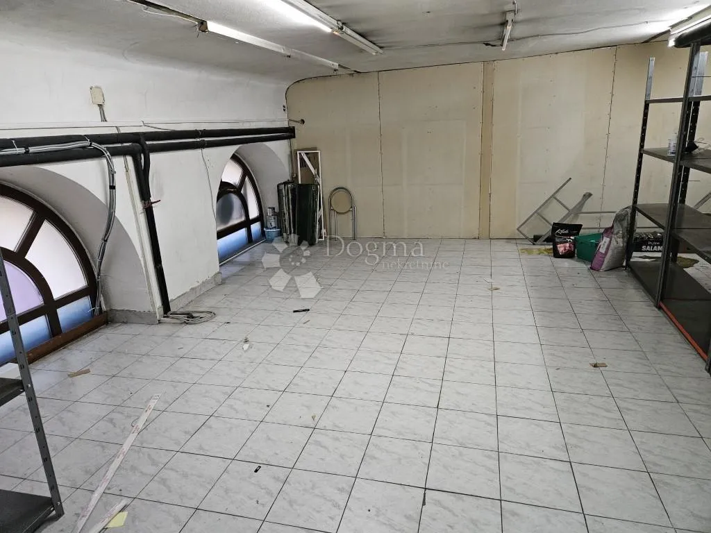centar - prizemlje - poslovni prostor na ferekventnoj lokaciji - slika 5