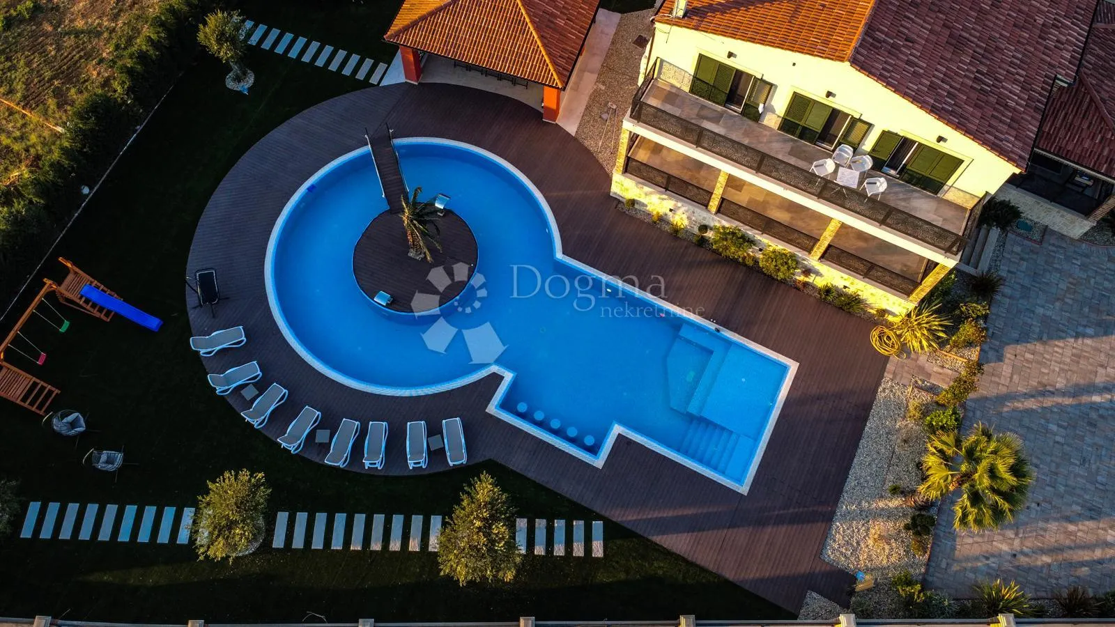 hacienda s najvećim privatnim bazenom u okolici - slika 18