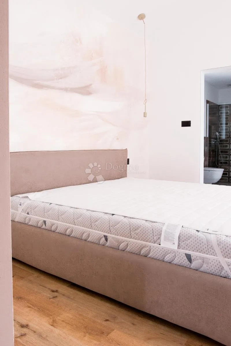 poreč okolica – moderna vila s bazenom i 4 spavaće sobe - slika 15