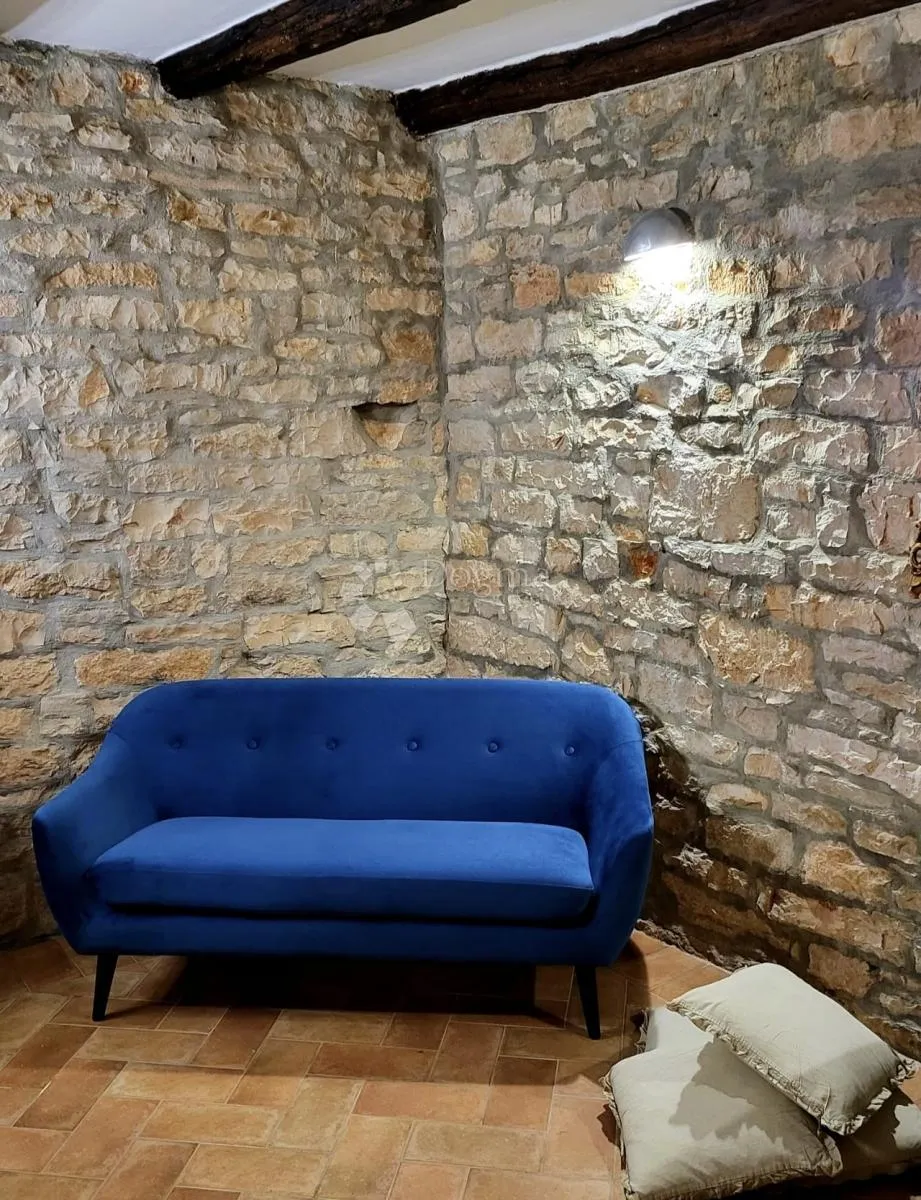 sveti lovreč, 3 kamene vile i dvor s bazenom - slika 8