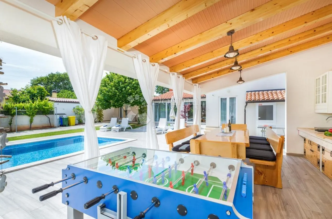 villa u banjolama 150m2 za dugoročni najam - slika 13