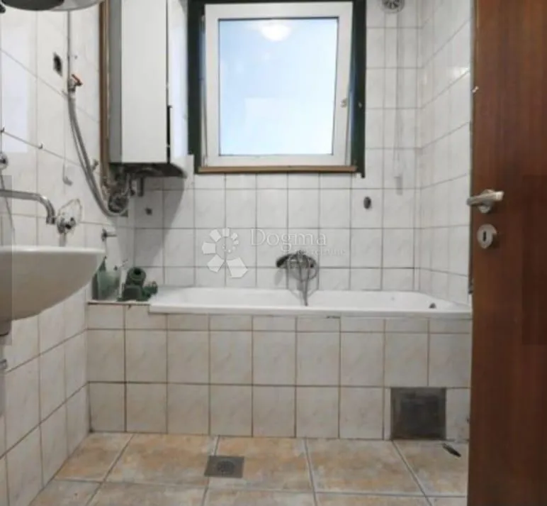 stan 54m2 ispred botaničkog vrta - slika 3