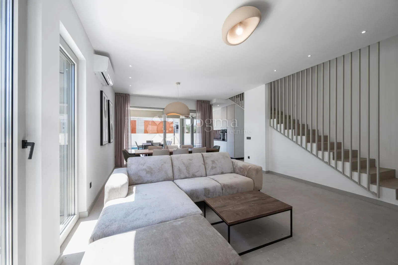 duplex vila namješteno privlaka - slika 6