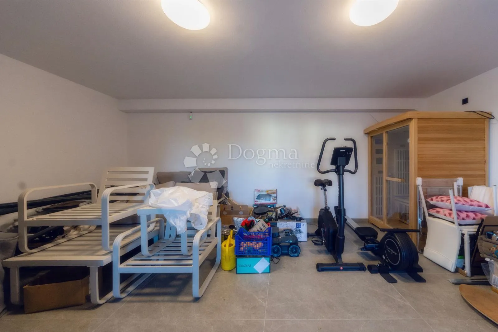 villa sa prekrasnim pogledom na more i bazenom - slika 31