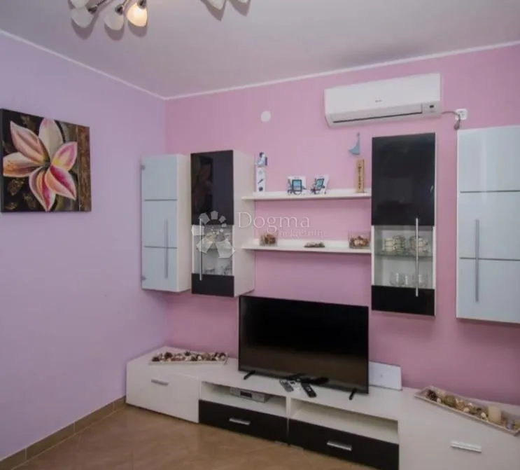 stupin čeline - rogoznica - apartman 100 metara do mora - slika 3