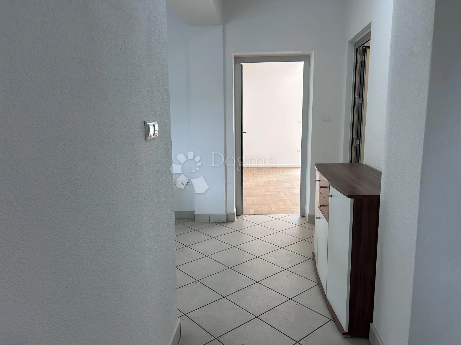 špansko, zakup poslovnog prostora 157 m2 - slika 12