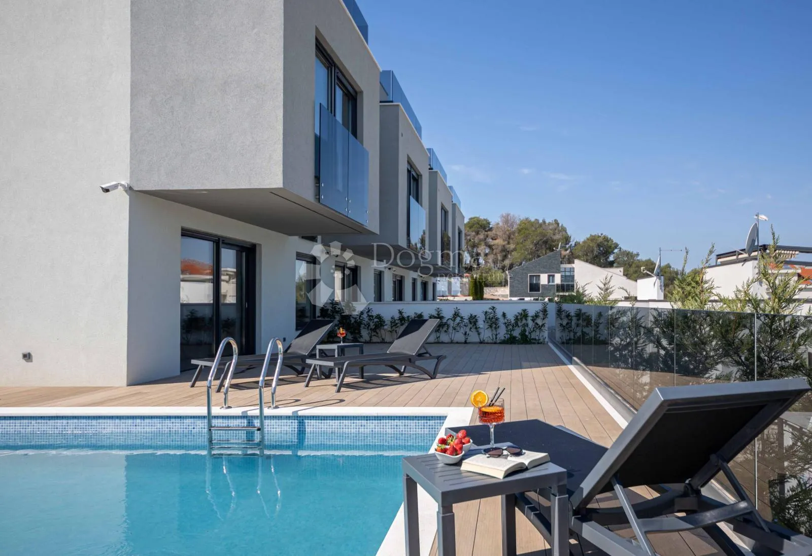 trogir/čiovo - predivna villa s bazenom i pogledom - slika 9