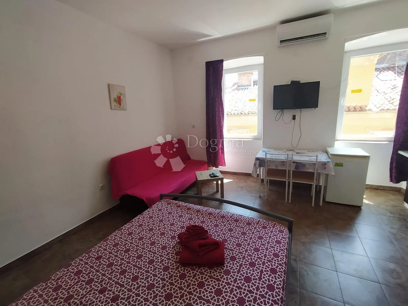 četverosoban stan u centru pule - 4 studio apartmana - slika 10