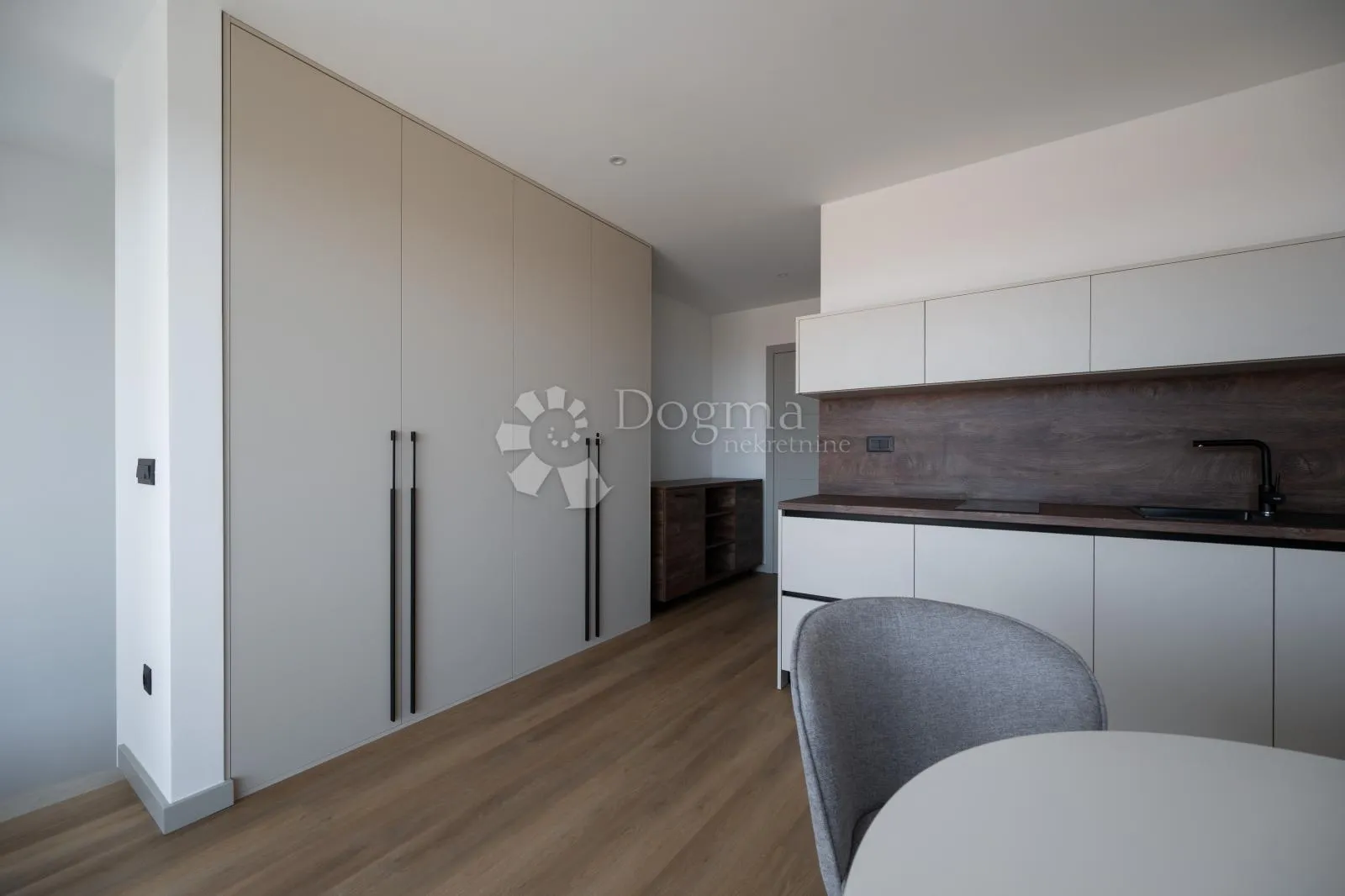 moderna luksuzna vila s bazenom, duplex ,namješteno!! - slika 13