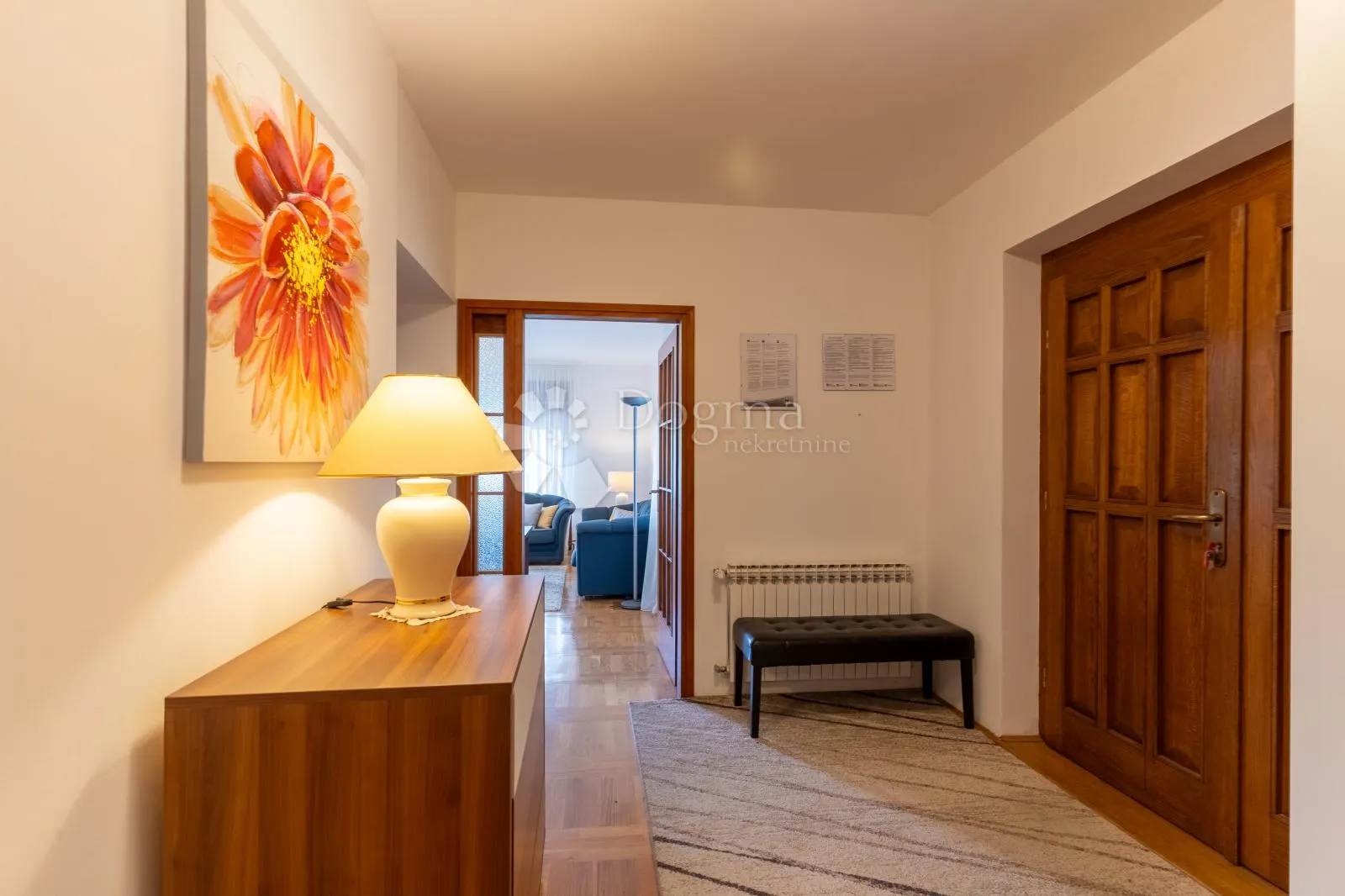 vila s bazenom i velikom okućnicom – brezovica - slika 19