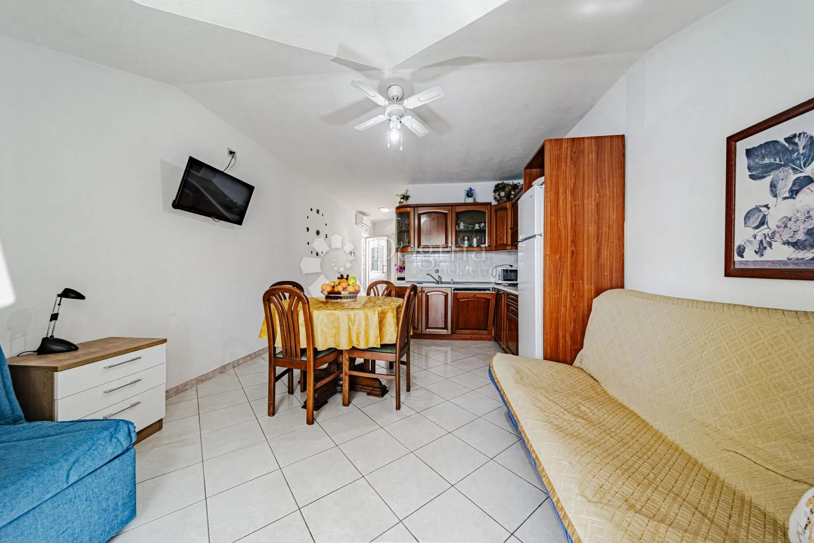 prvi red do mora: samoodrživa apartmanska vila s uhodanim poslovanjem – vela luka, korčula - slika 106