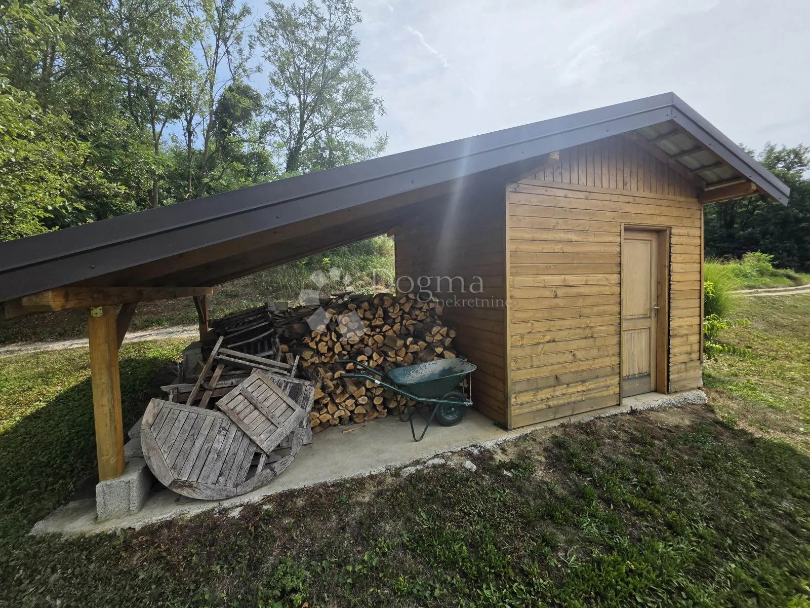kuća s panoramskim pogledom između zaboka i krapine! - slika 16