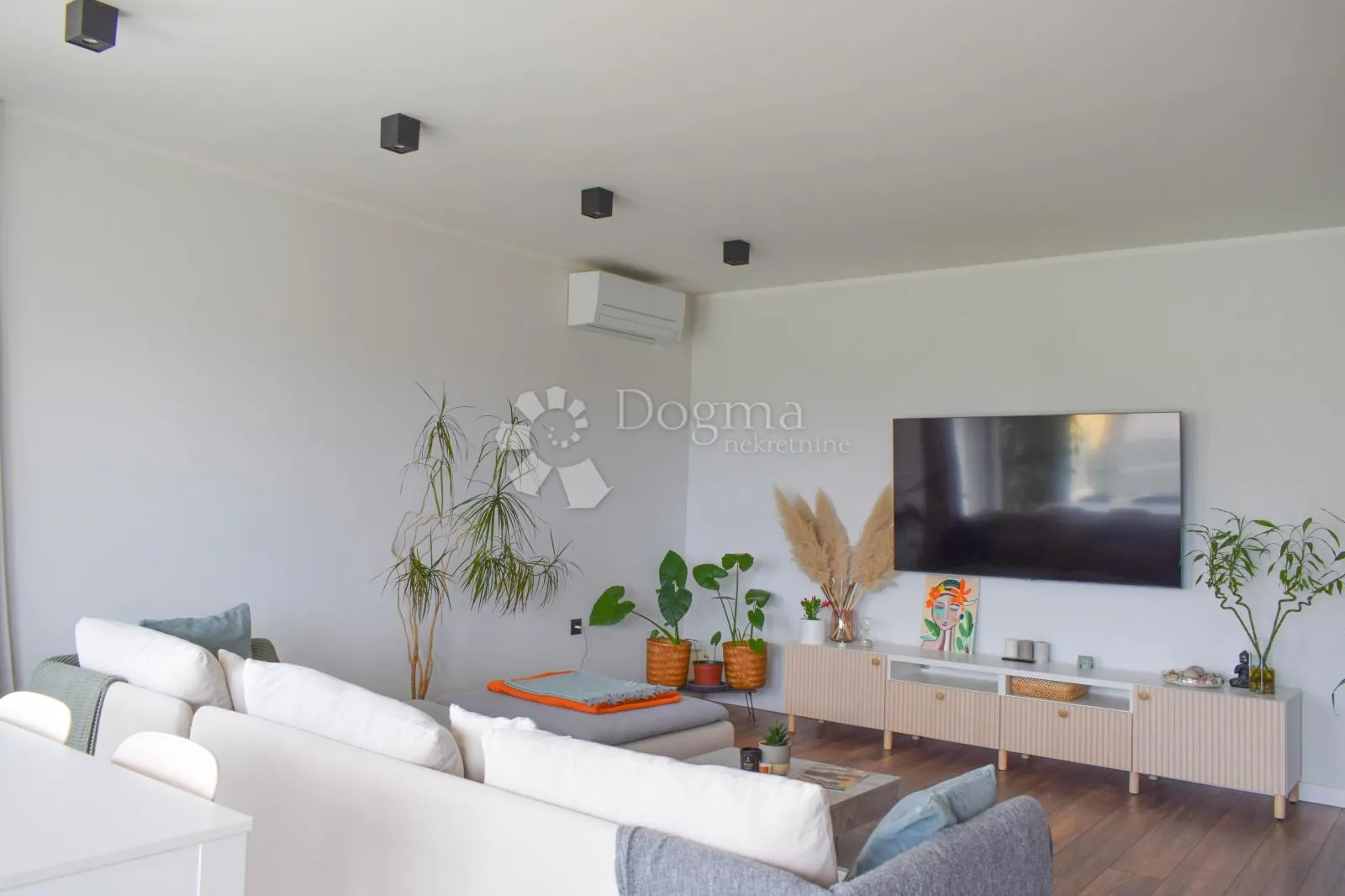 rovinj okolica, moderna luksuzna prizemnica s 3 spavaće sobe - slika 10