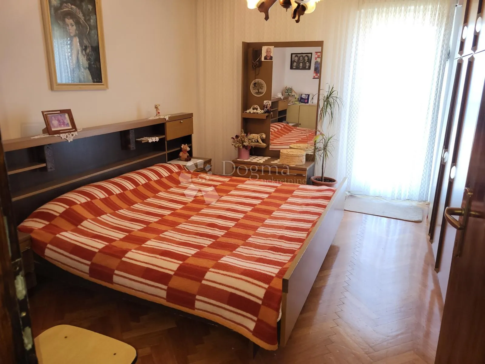 stan u blizini centra sa prekrasnim pogledom na more - slika 13