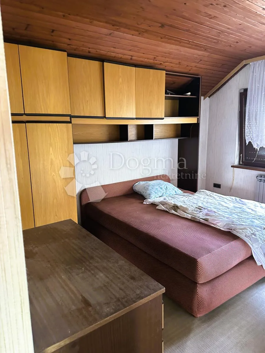 kuća s poslovnim prostorom pogodna za smještaj većeg broja ljudi - slika 10