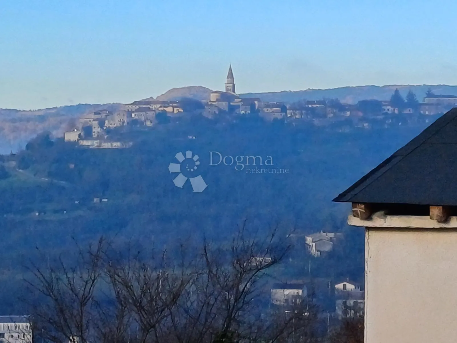 prašćari, buzet, starina za adaptaciju - slika 2