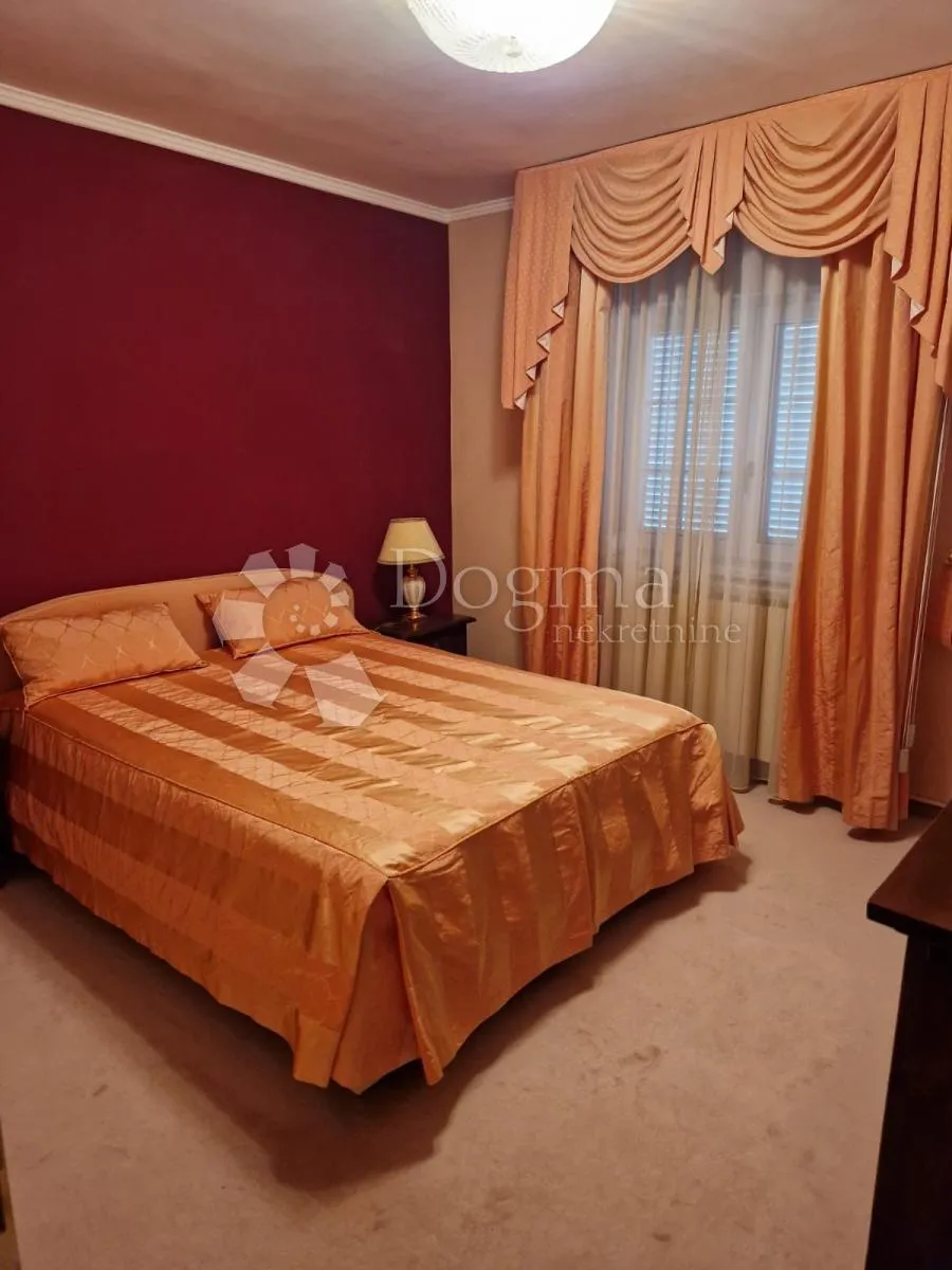 atraktivna villa sa pogledom na more - slika 21