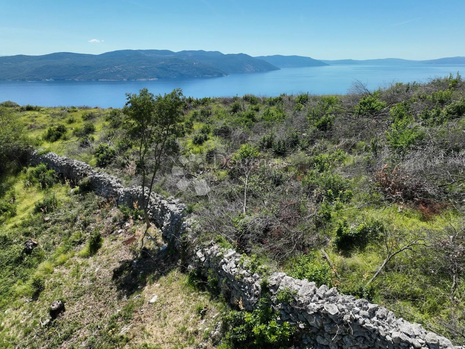 građevinsko zemljište, okolica plomina - slika 2