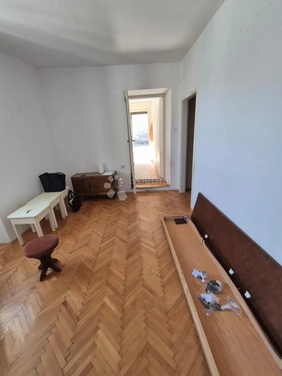 posebna kamena kuća za adaptaciju na odličnoj lokaciji 50 metara do mora - slika 27