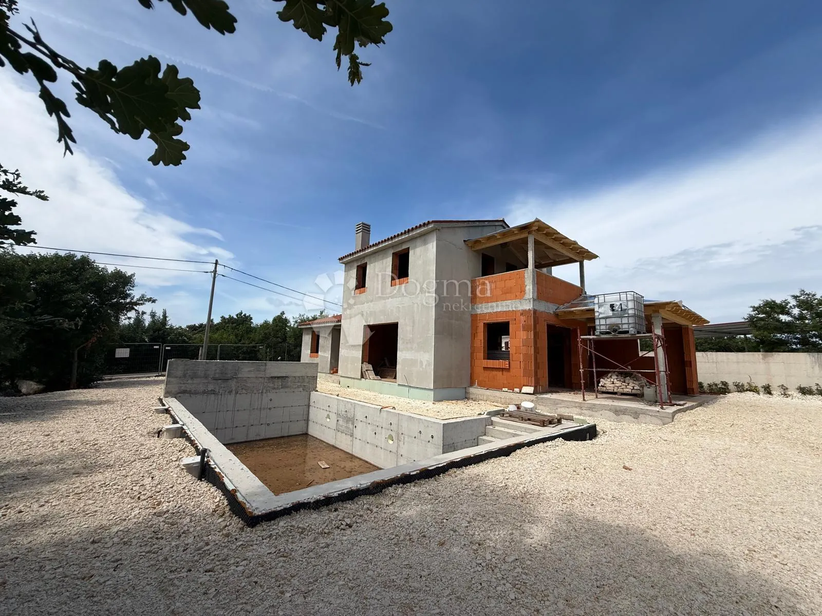 vila u visokom roh bau na mirnoj lokaciji - slika 3