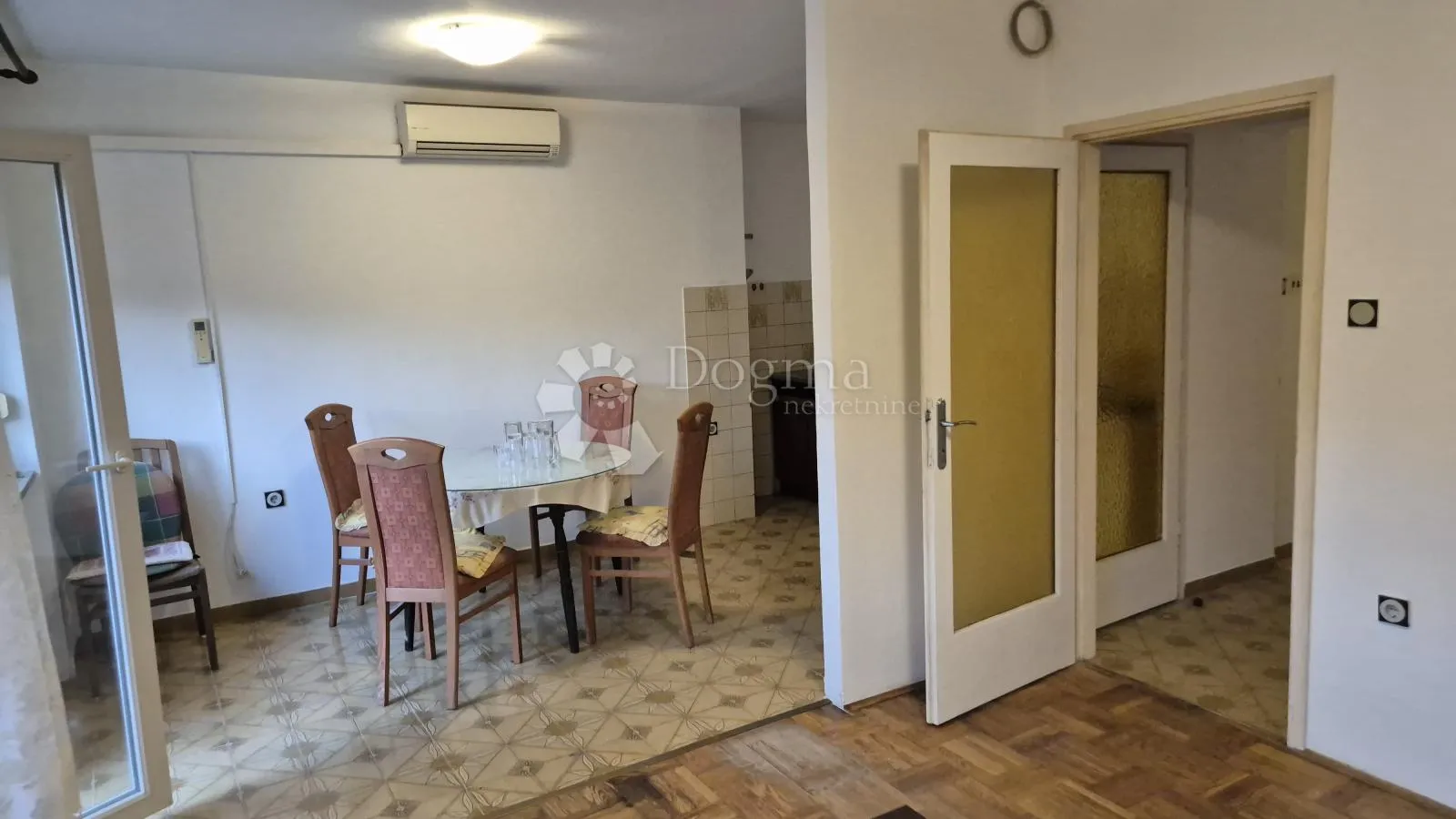 klana - studena, dvije etaže kuće, stan i pp - slika 2