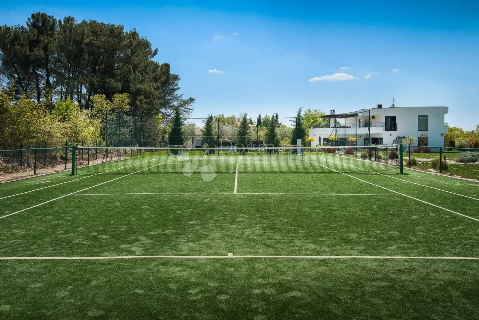 jedinstvena vila na osami sa teniskim i golf terenom - slika 18