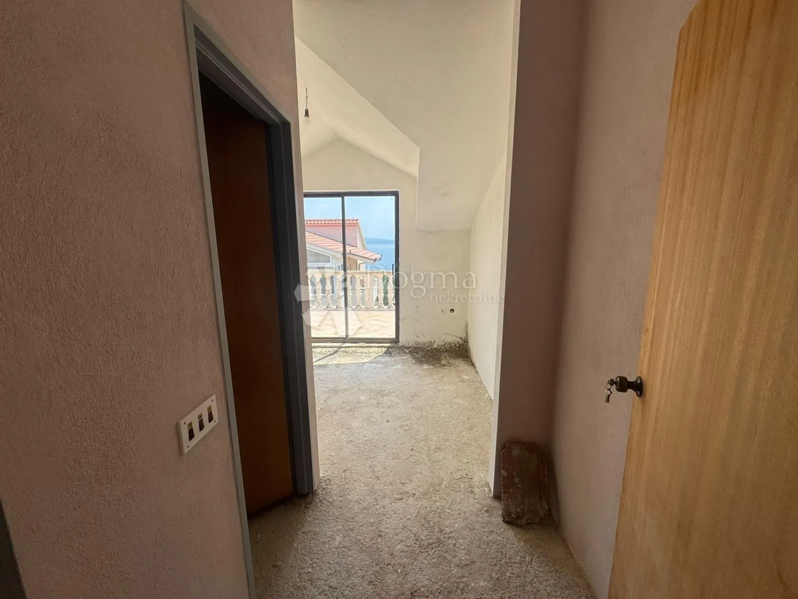 kuća okrug gornji - slika 35
