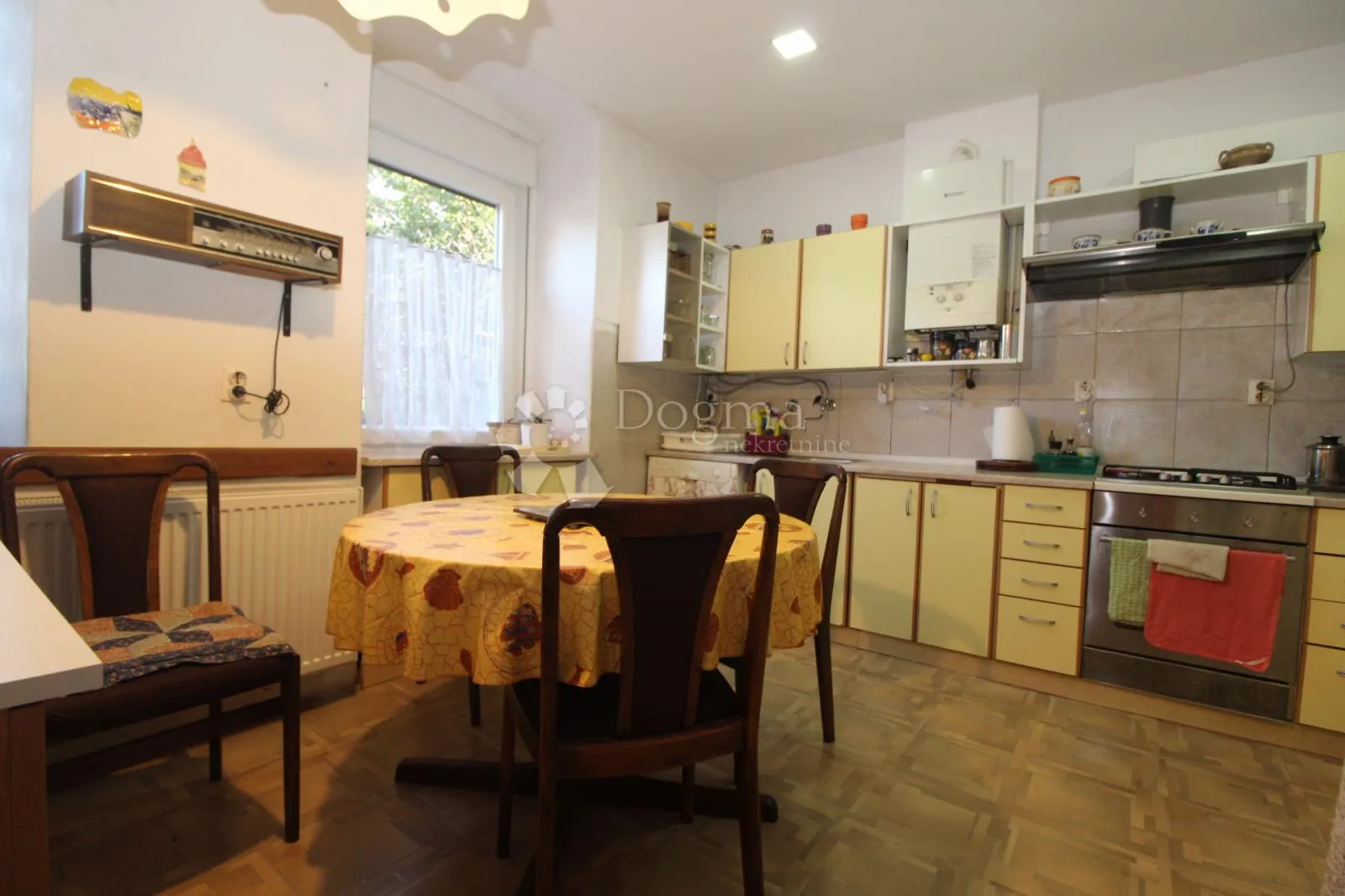 belveder stan sa 150m2 okućnice - slika 6