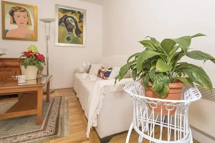 prodaja dva zasebna apartmana s pogledom na more - slika 10