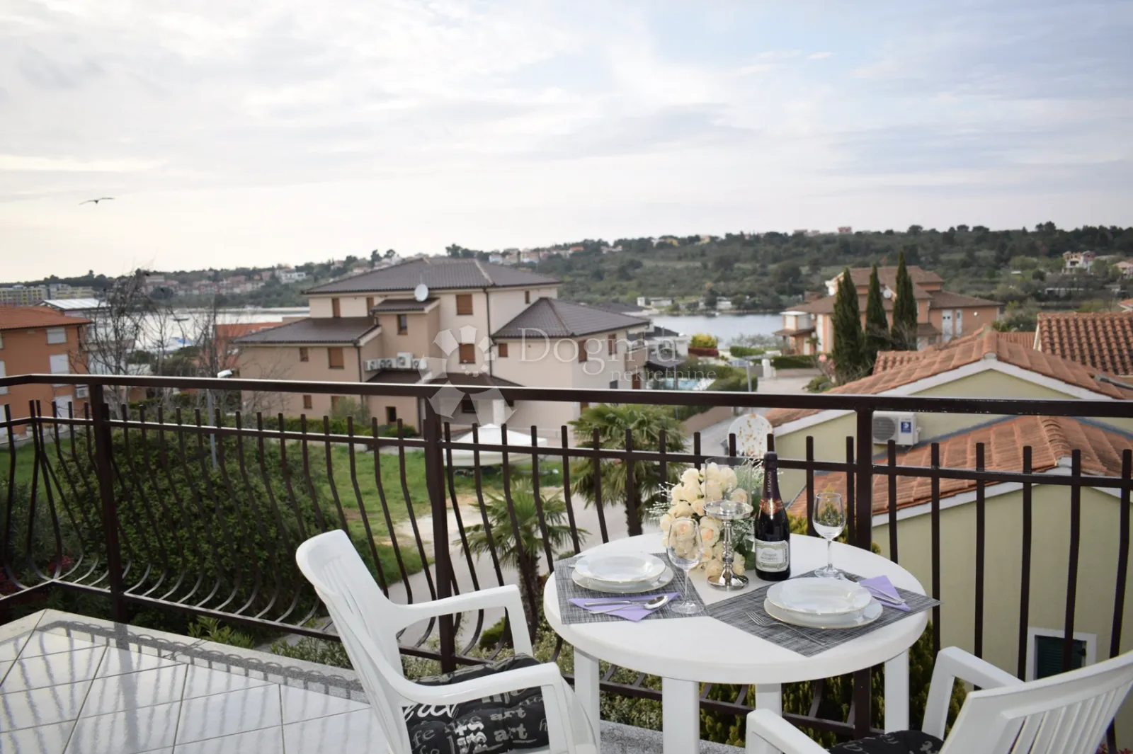 investicijska prilika! apartmanska kuća u neposrednoj blizini mora - slika 5