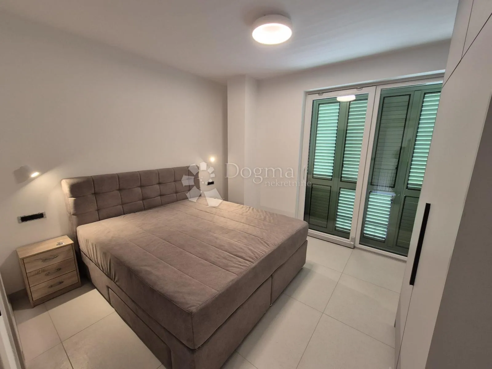 villa sa bazenom malinska krk - slika 9